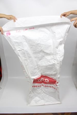 Les grands sacs conteneur de recyclage en plastique